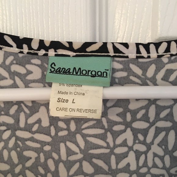 Ladies dress - Picture 2 of 2